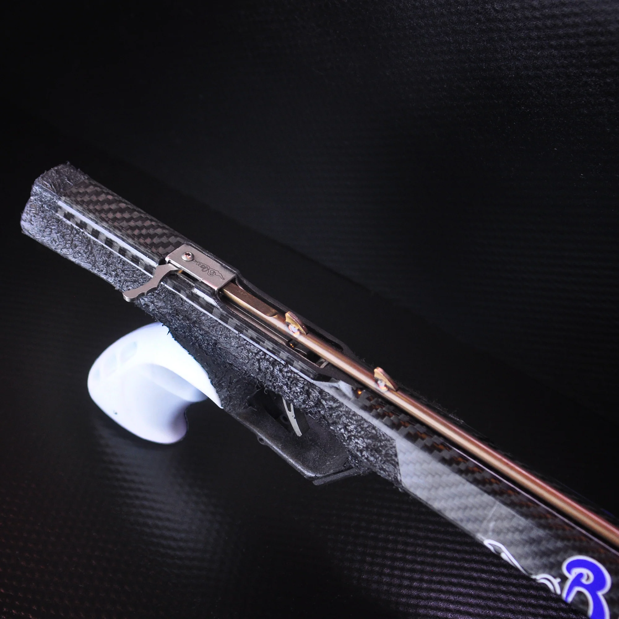 BleuTec Acid Carbon Speargun - Image 4