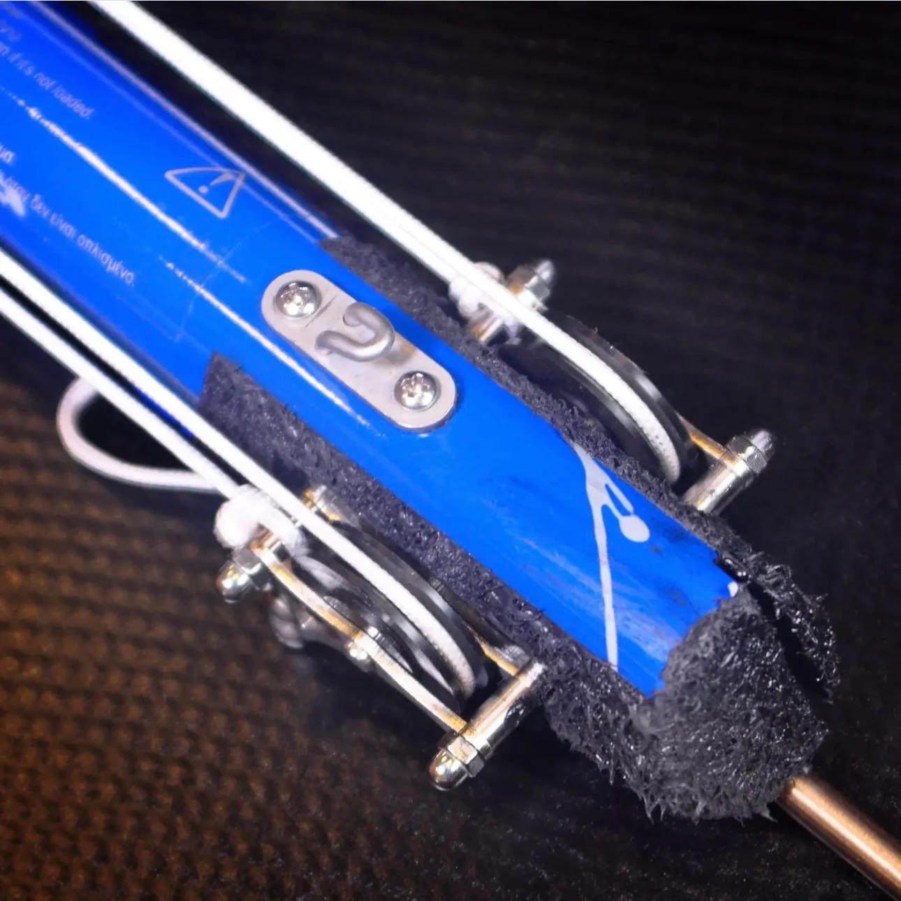 BleuTec King Cobra L.E. Polyspast Carbon Speargun (Invert Roller) 130cm - Image 2