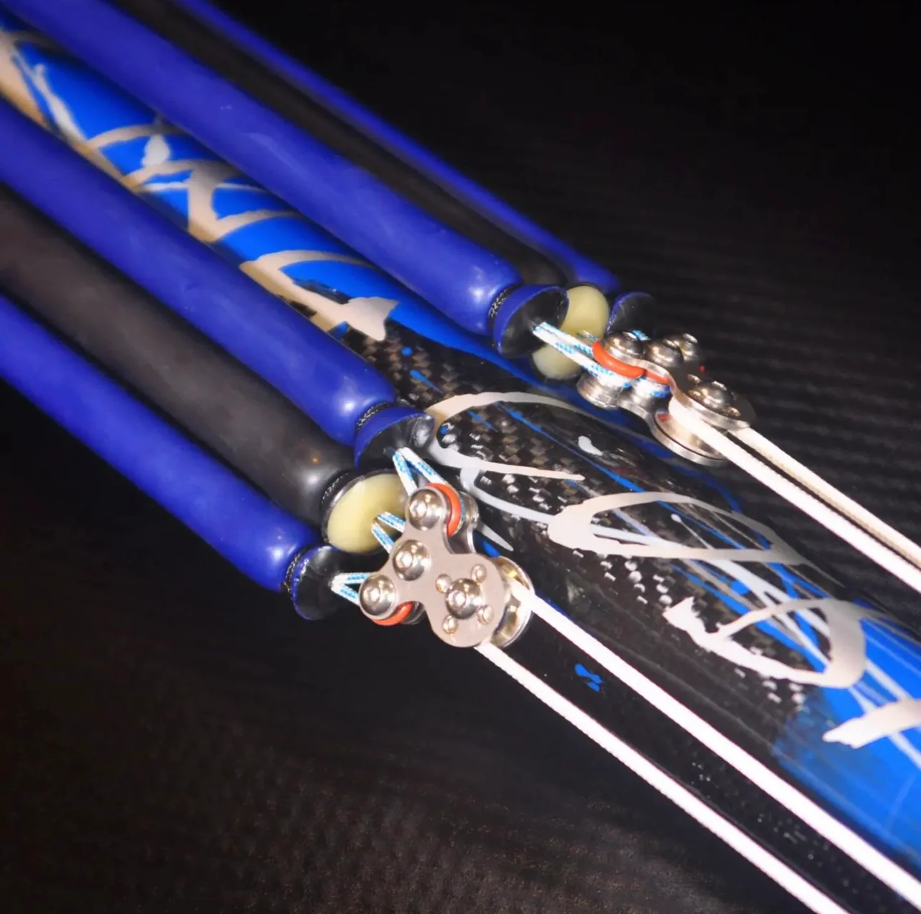 BleuTec King Cobra L.E. Polyspast Carbon Speargun (Invert Roller) 130cm - Image 3