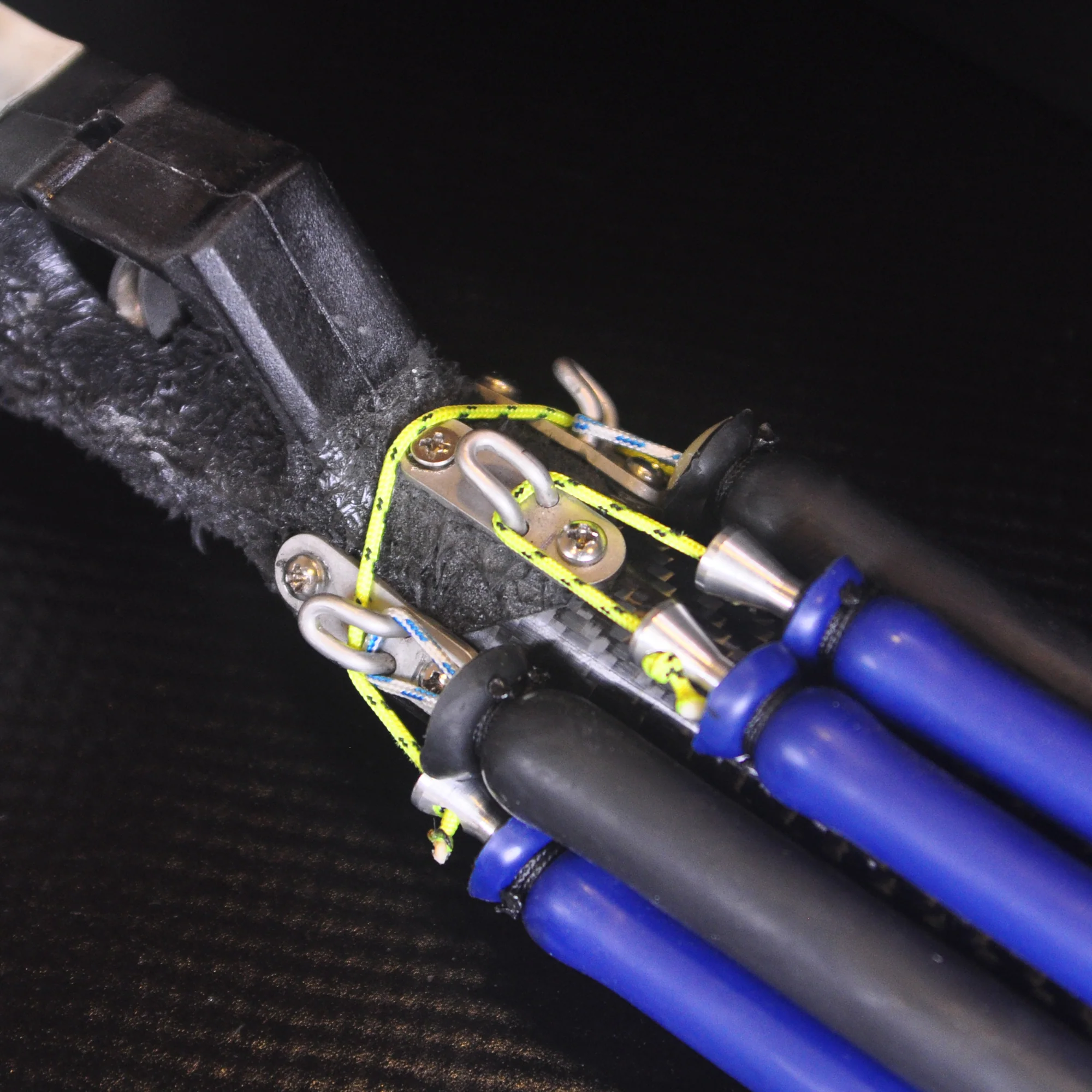 BleuTec Raptor L.E. Polyspast Carbon Speargun (Invert Roller) - Image 2