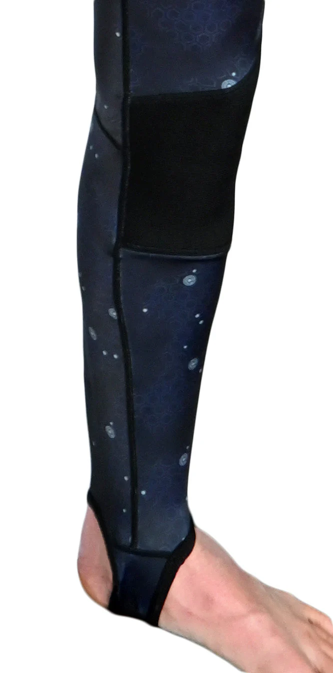 SpearPro Cabrilla Rashguard Top and Bottoms - Image 6