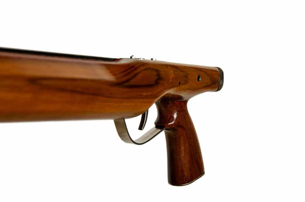 Teak Sea Azimuth T8 Mid Handle Enclosed Track Speargun - Image 3
